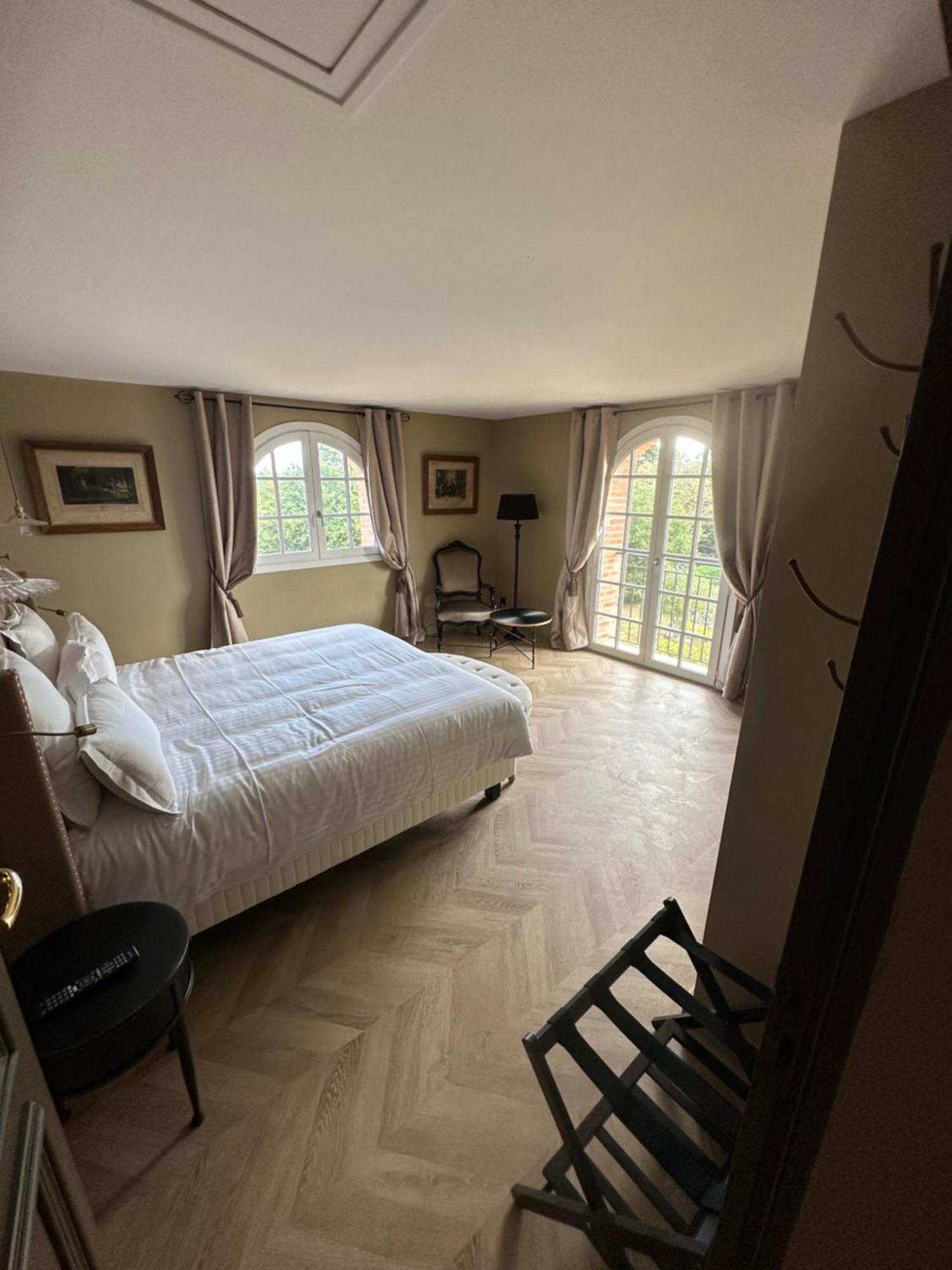 Castel Bois Marie, Maison D'Hotes Montauban Luaran gambar The bedroom of the 18th-century house