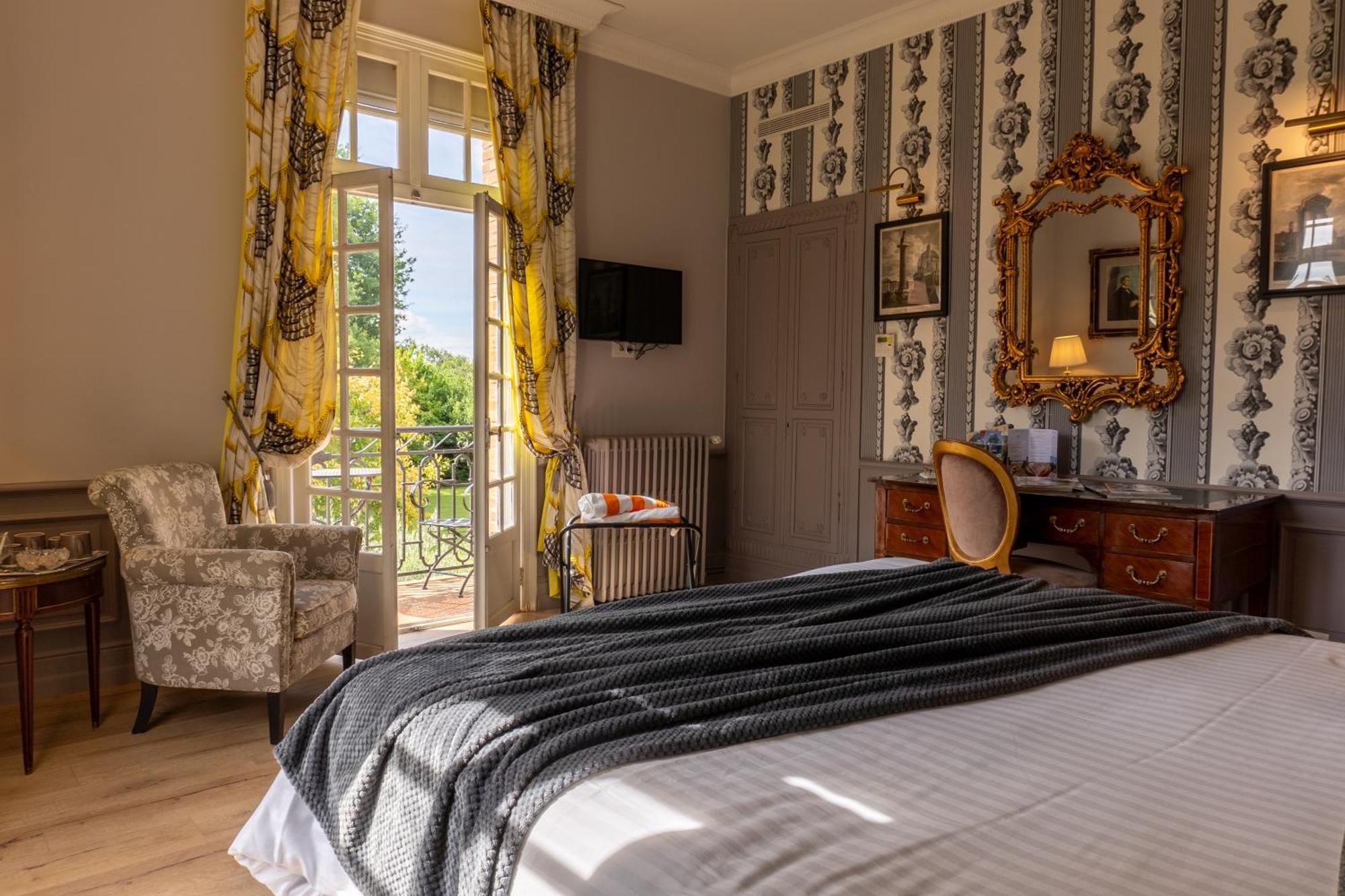 Castel Bois Marie, Maison D'Hotes Montauban Luaran gambar A room at the hotel
