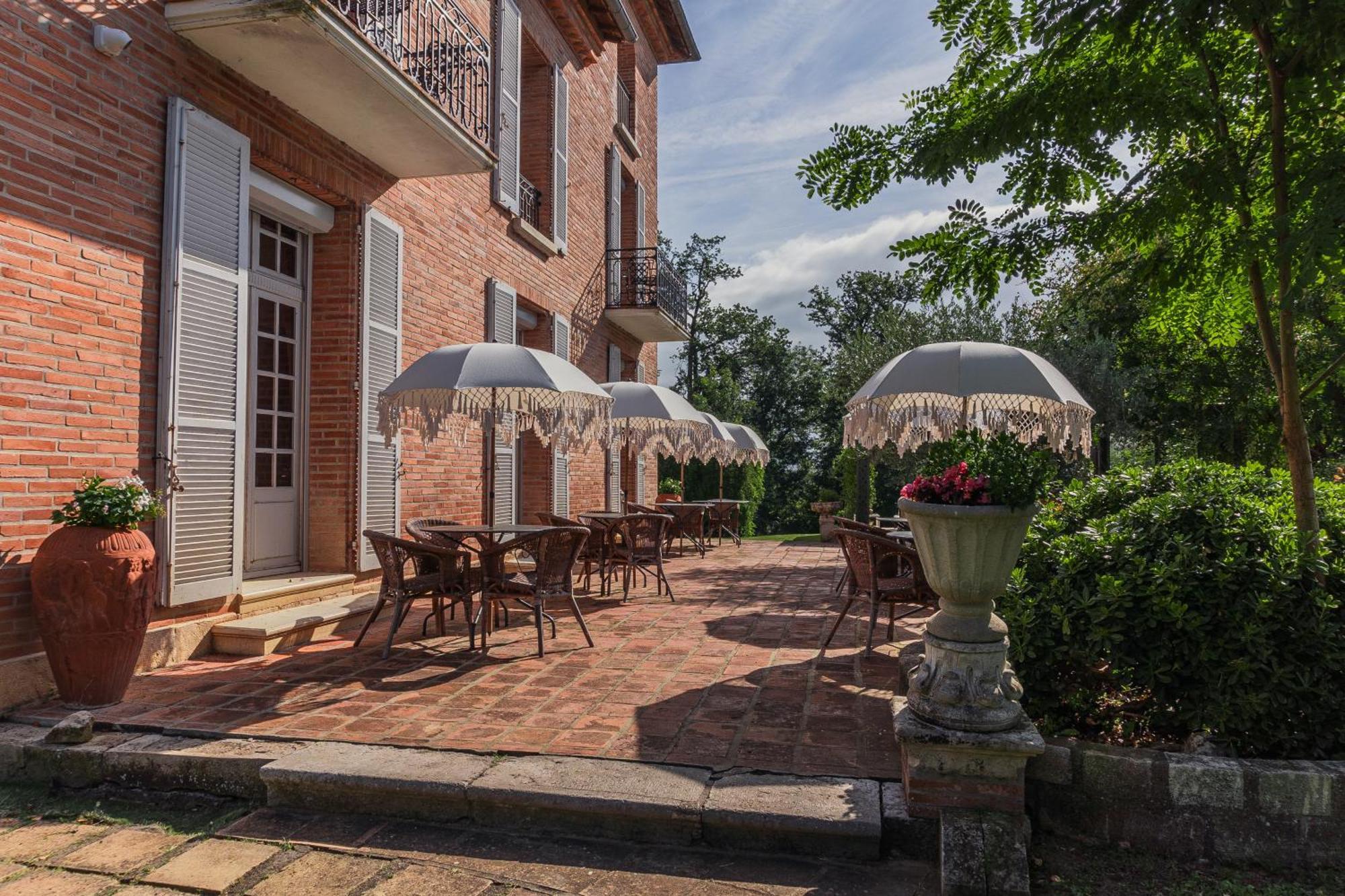 Castel Bois Marie, Maison D'Hotes Montauban Luaran gambar The terrace of the restaurant