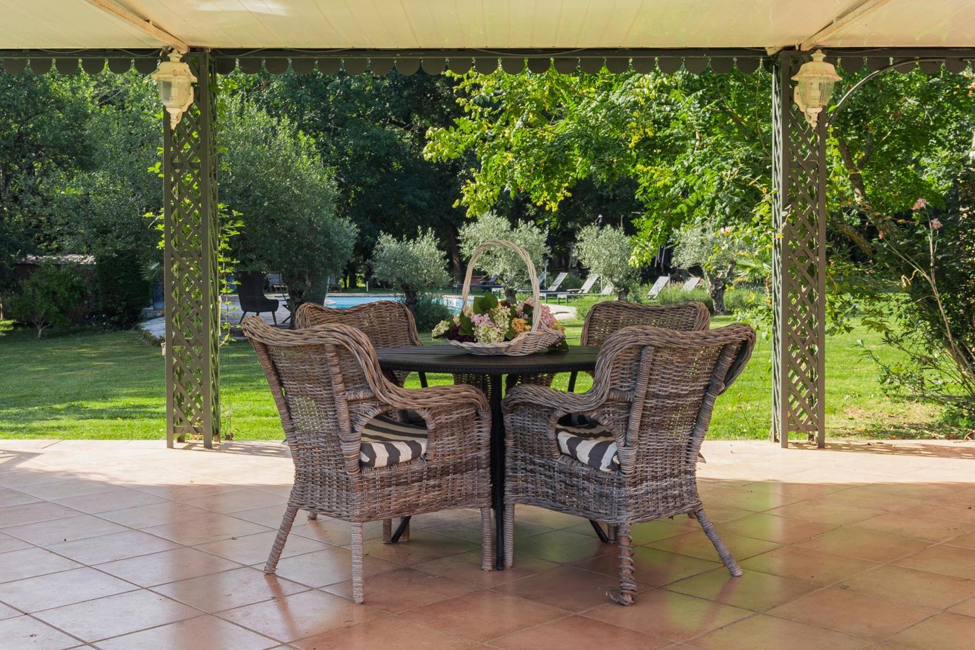 Castel Bois Marie, Maison D'Hotes Montauban Luaran gambar Garden furniture