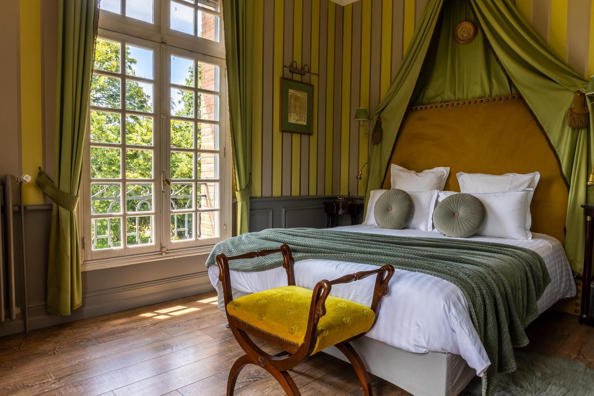 Castel Bois Marie, Maison D'Hotes Montauban Luaran gambar The Yellow Room